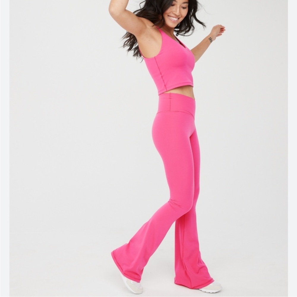 8 Offline By Aerie Real Me High Waisted Crossover Flare Legging 31”
